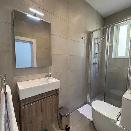 Brand New 1bdr Near The Sea