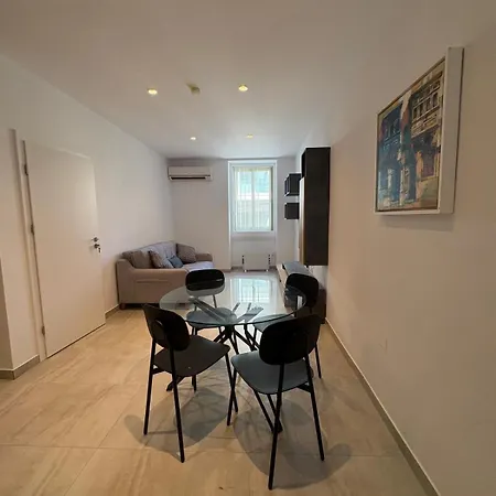 Brand New 1bdr Near The Sea Apartament *