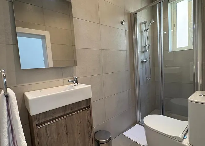 Brand New 1bdr Near The Sea Σλιέμα