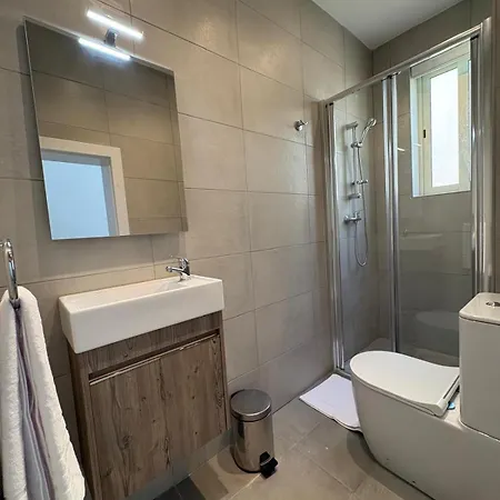 Brand New 1bdr Near The Sea Σλιέμα